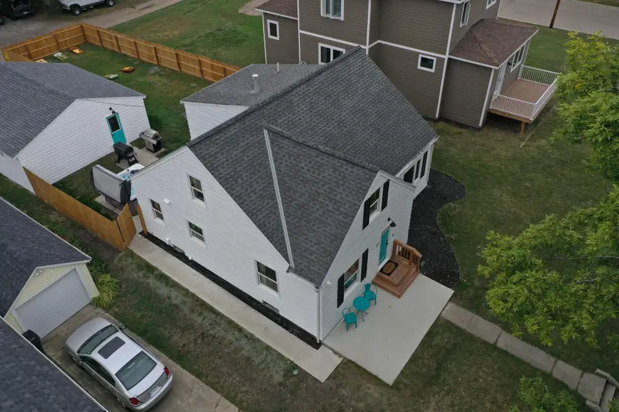 27 Division Street N, Clara City, MN 56222 - #2