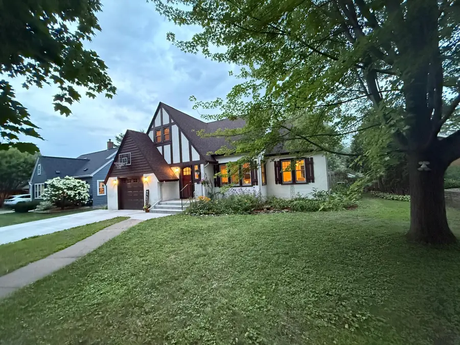 2921 Yosemite Avenue S, Saint Louis Park, MN 55416 - #3