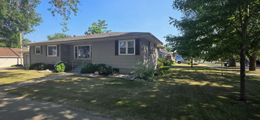 351 5th Street Nw, Valley City, ND 58072 - #2