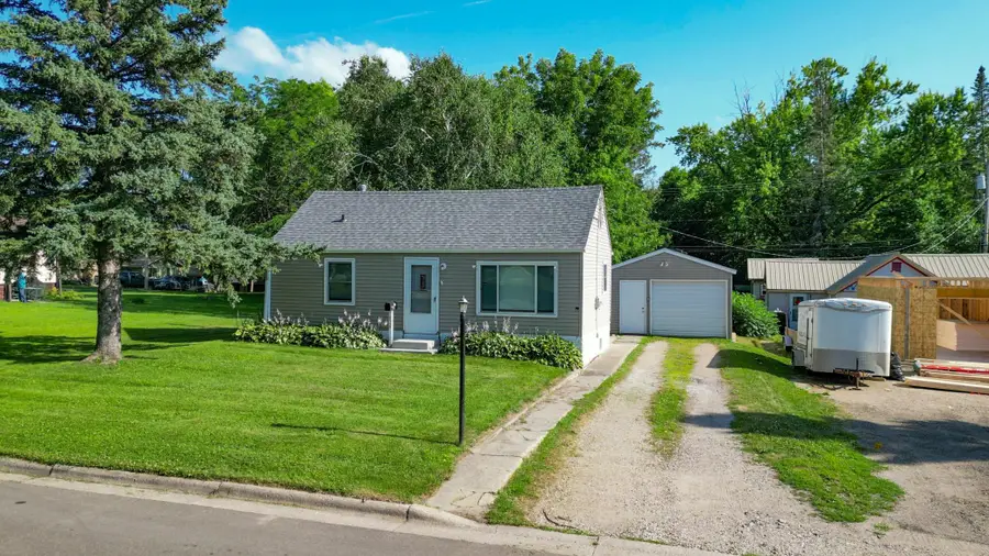 620 E Adolphus Avenue, Fergus Falls, MN 56537 - #2