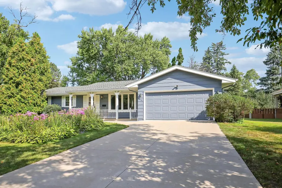 8016 35th Avenue N, Crystal, MN 55427 - #2