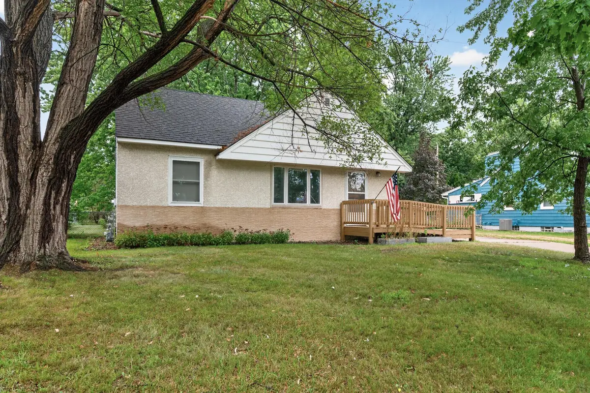 2551 Rainbow Lane, New Brighton, MN 55112 - #1
