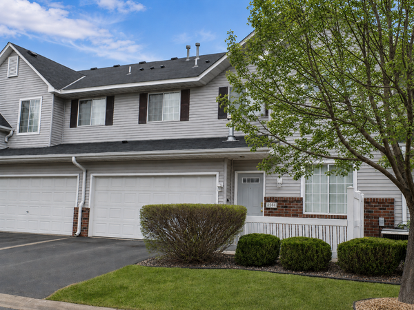8944 Olive Lane N, Maple Grove, MN 55311