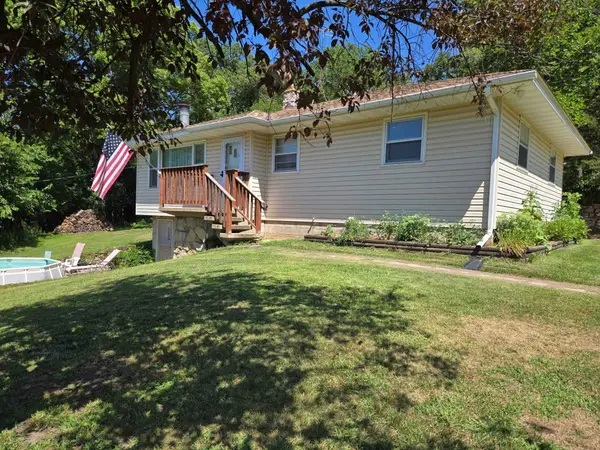 30410 Oak Lane, Cannon Falls, MN 55009