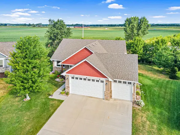 914 Prestwick Drive, Belle Plaine, MN 56011