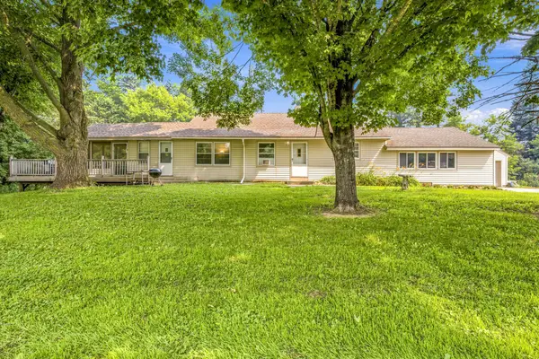 1256 Rice Street, Braham, MN 55006