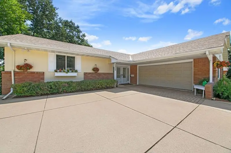 1329 Kassan Drive, South Saint Paul, MN 55075 - #1