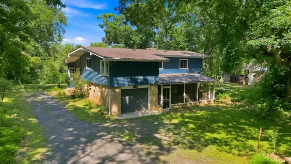 725 Birchwood Avenue, White Bear Lake, MN 55110