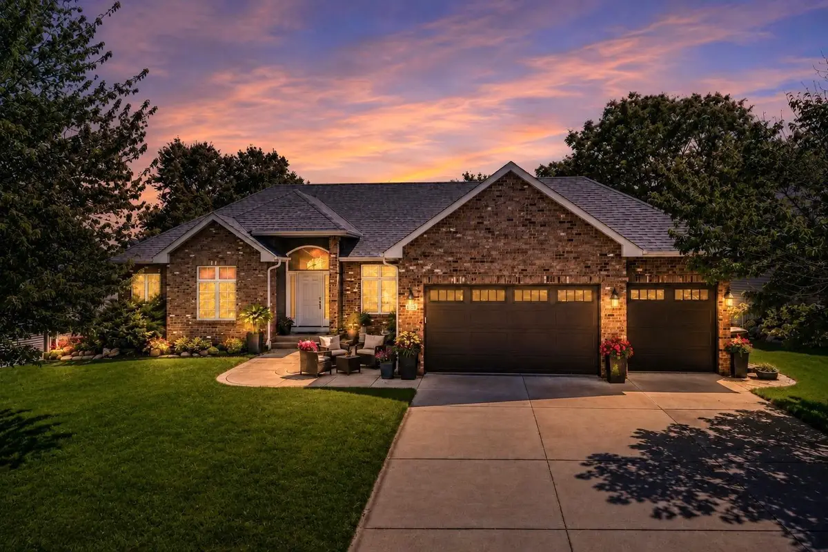 8150 9th Street Place N, Oakdale, MN 55128 - #1