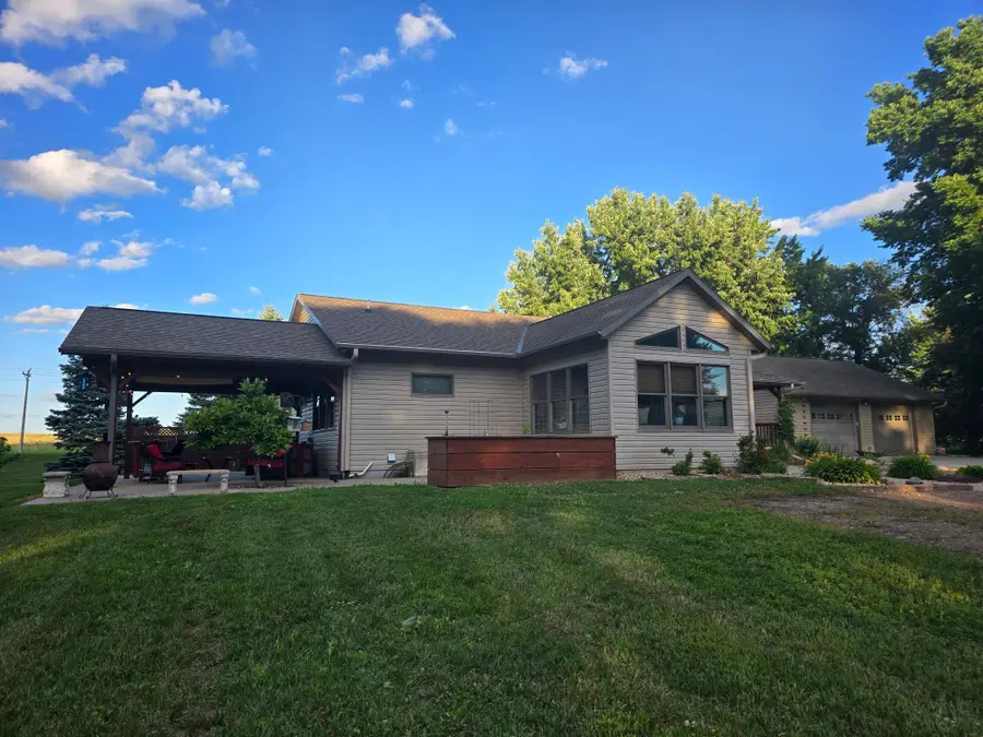 93529 500th Avenue, Windom, MN 56101 - #2