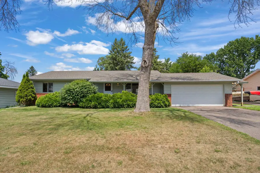 2245 Beam Avenue, Maplewood, MN 55109 - #2