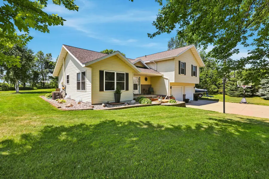 1595 57th Avenue Nw, Willmar, MN 56201 - #2