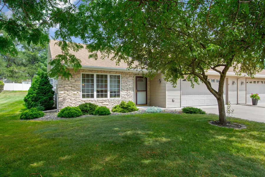 305 Tischler Avenue Se, Faribault, MN 55021 - #2