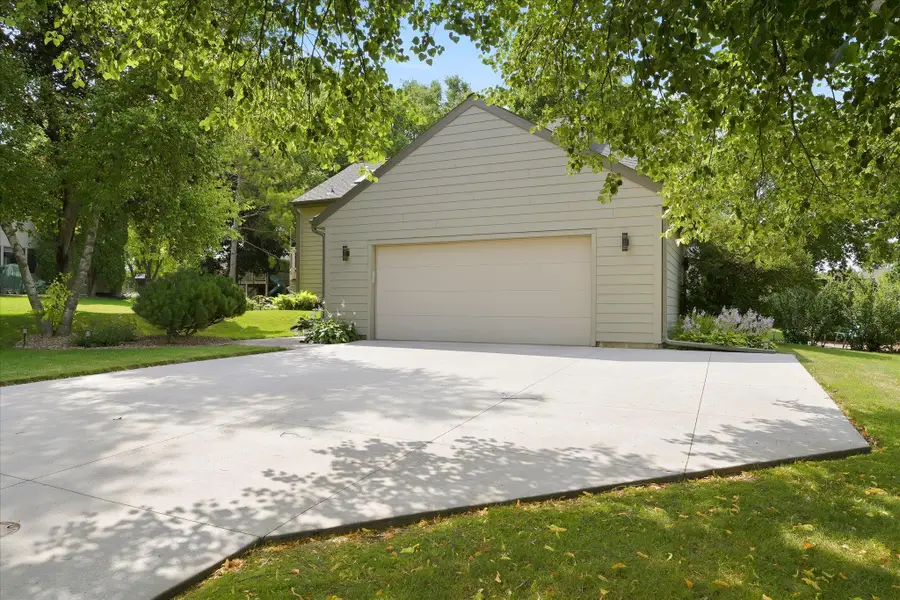 15809 Nursery Drive, Minnetonka, MN 55345 - #2