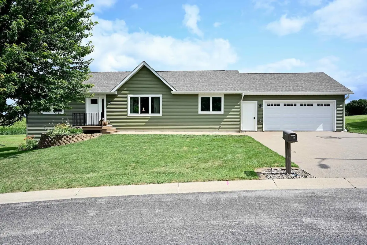 206 Park Avenue, Altura, MN 55910 - #1