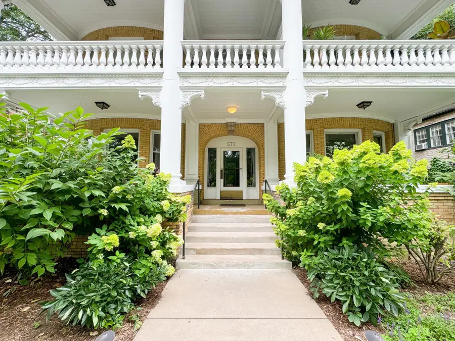 579 Summit Avenue #102, Saint Paul, MN 55102 - #2