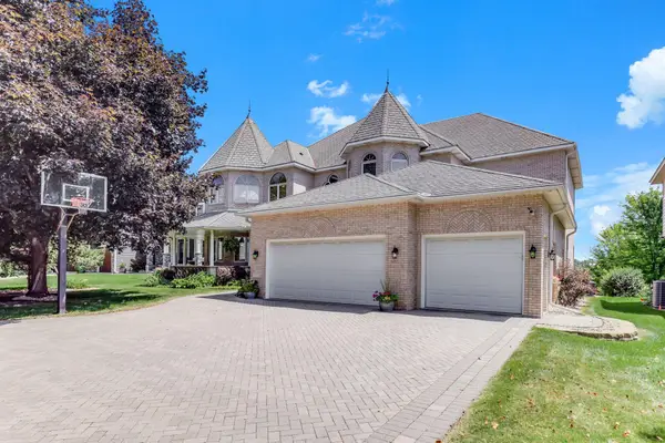 8148 Ithaca Lane N, Maple Grove, MN 55311