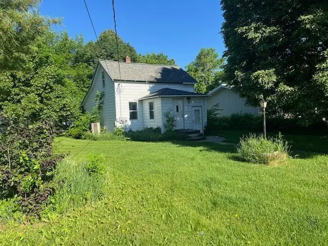 317 1st Avenue Sw, Hankinson, ND 58041 - #2