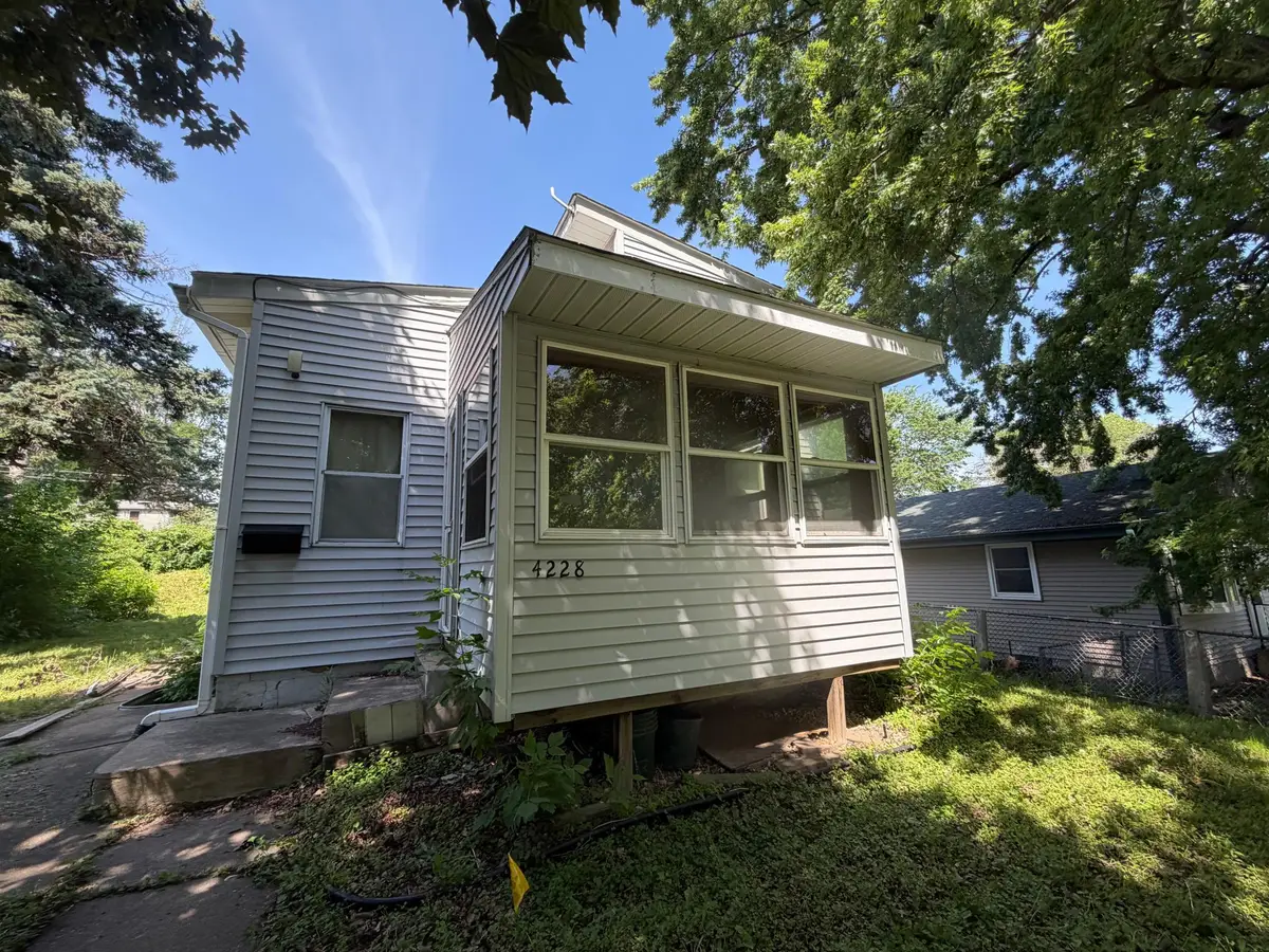 4228 Washington Street Ne, Columbia Heights, MN 55421 - #1