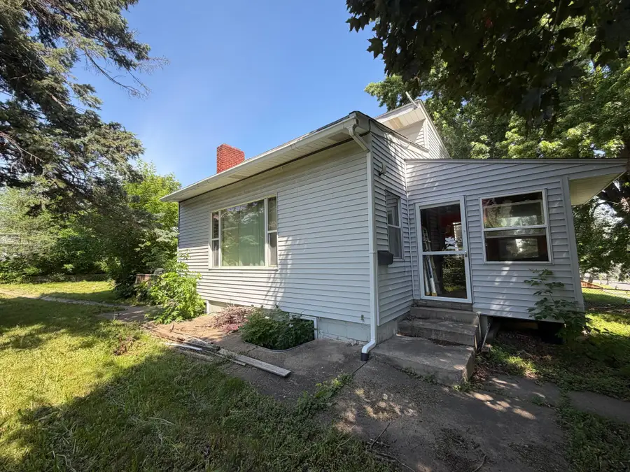 4228 Washington Street Ne, Columbia Heights, MN 55421 - #2