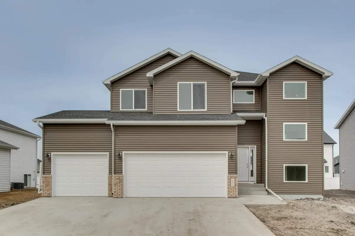 5816 James Drive W, West Fargo, ND 58078 - #1