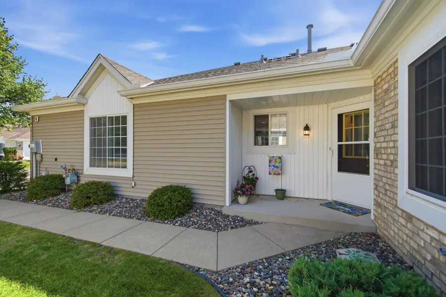 761 Markgrafs Lake Draw, Woodbury, MN 55129 - #2
