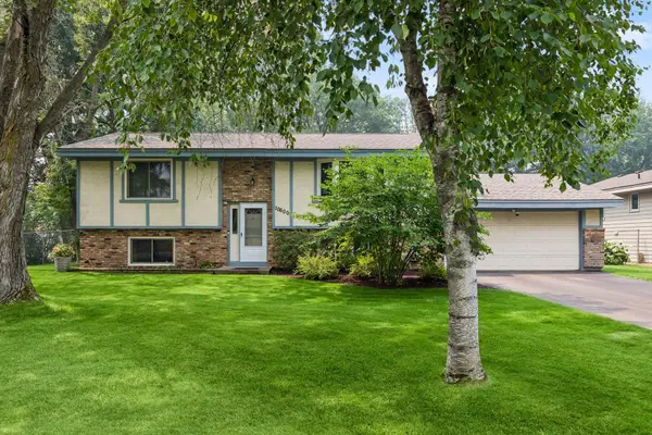 10600 Juniper Street Nw, Coon Rapids, MN 55448