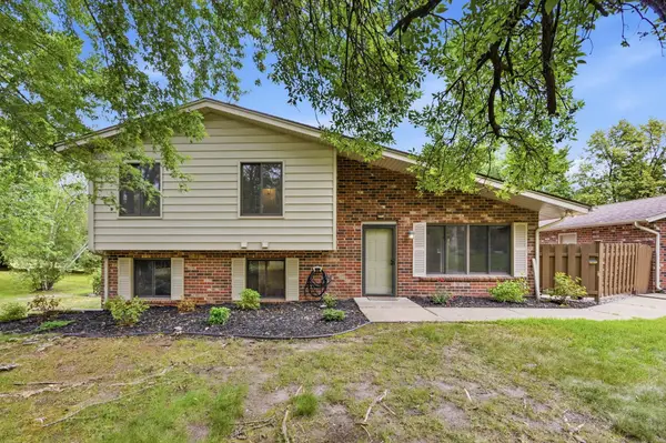 9712 Cimarron Circle, Minnetonka, MN 55305