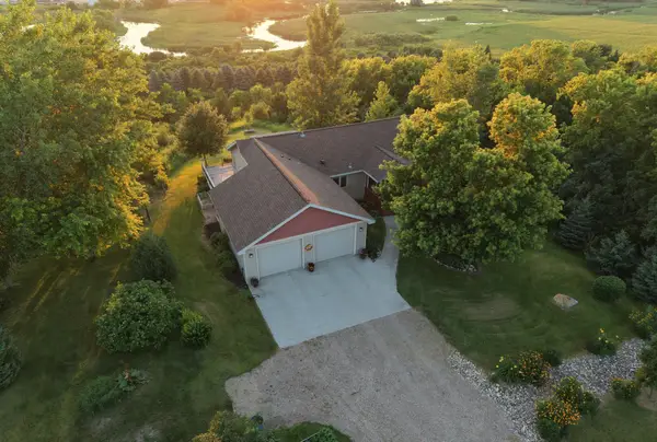 20799 457th Avenue, Morris, MN 56267