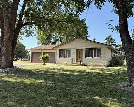 1790 Maple Park Circle, Windom, MN 56101