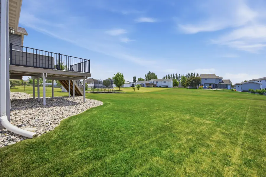 729 36th Avenue W, West Fargo, ND 58078 - #2
