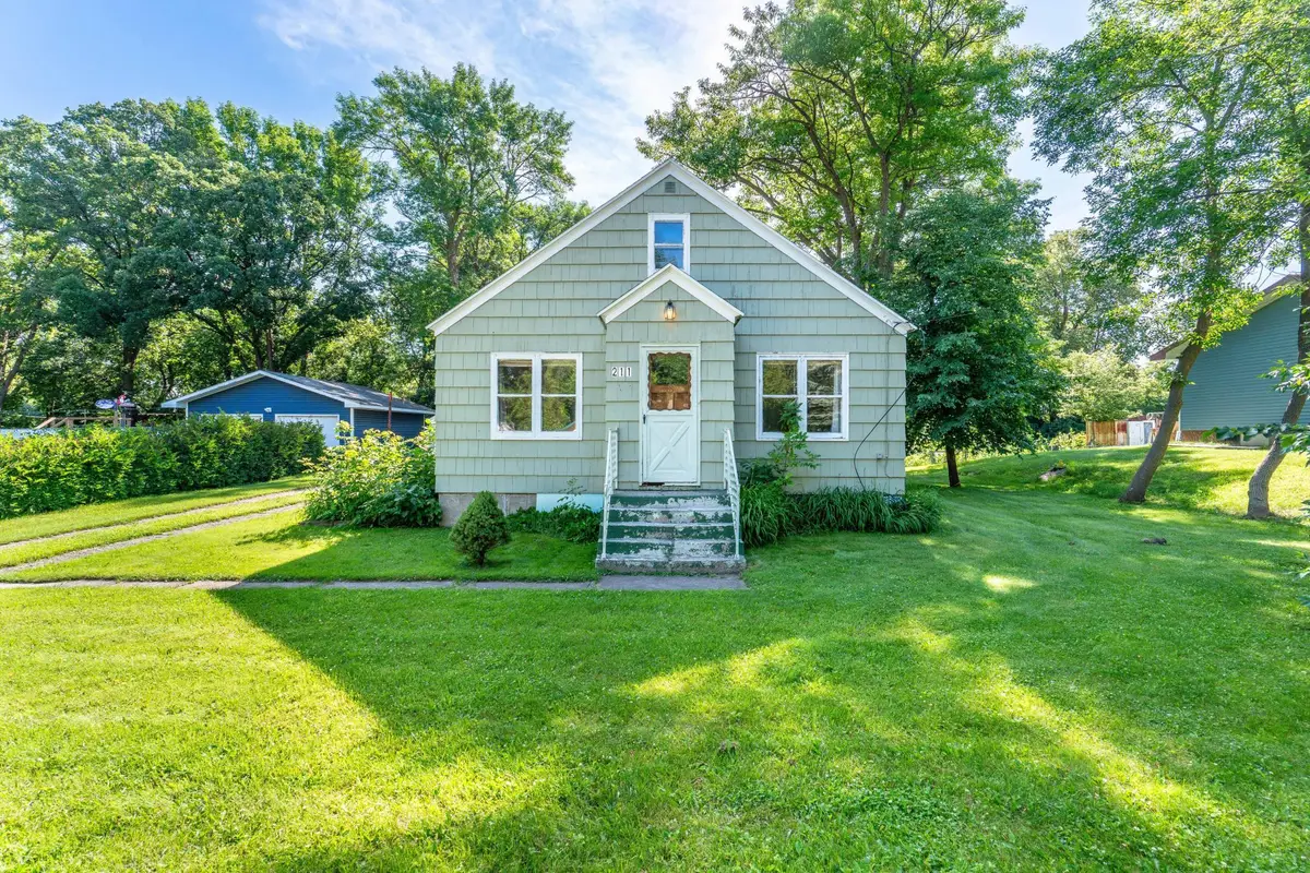 211 5th Street Se, Pelican Rapids, MN 56572 - #1