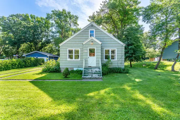 211 5th Street Se, Pelican Rapids, MN 56572