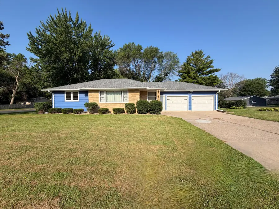 506 1st Avenue Se, New Prague, MN 56071 - #2
