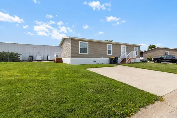 2095 Lancelot Lane, Mankato, MN 56003