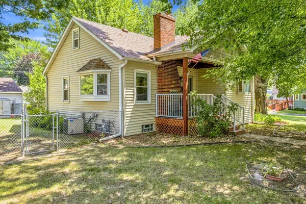 615 12th Avenue Nw, New Brighton, MN 55112