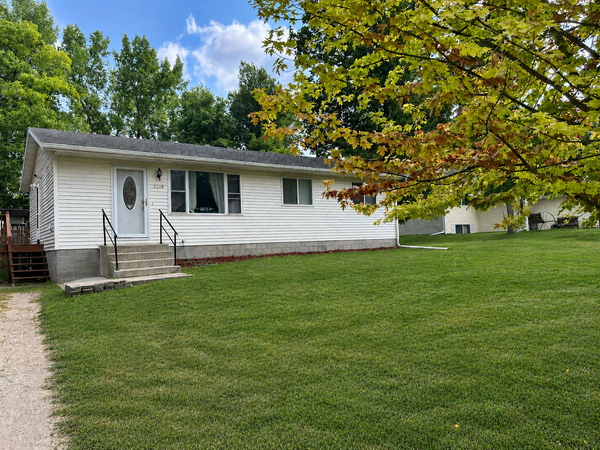 2208 Darling Avenue E, Alexandria, MN 56308
