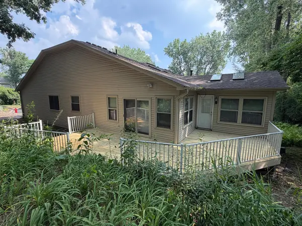 901 Oakwood Heights Circle #7, Eagan, MN 55123