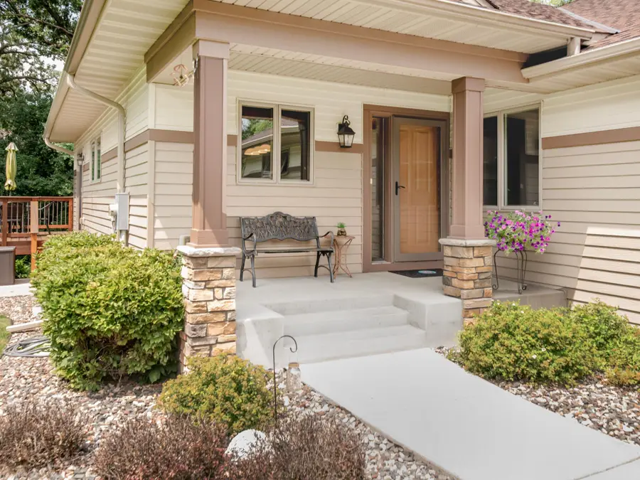 2621 Cardinal Court, North Saint Paul, MN 55109 - #3