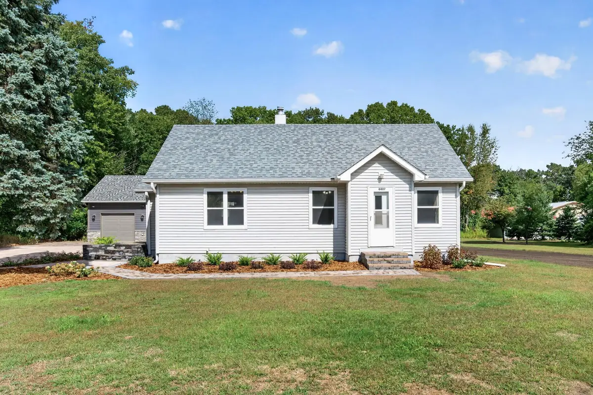 4407 Crosstown Boulevard Ne, Ham Lake, MN 55304 - #1