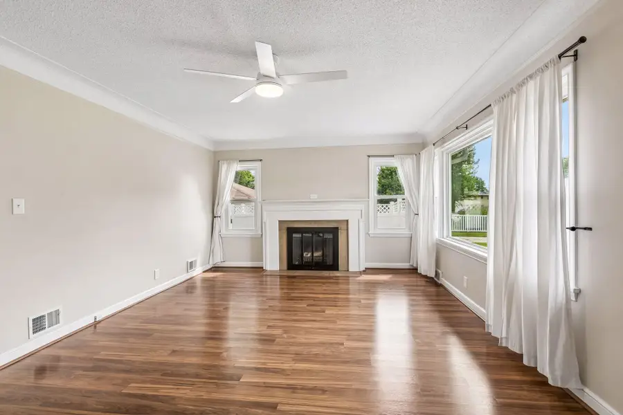 5340 46th Avenue N, Robbinsdale, MN 55422 - #3