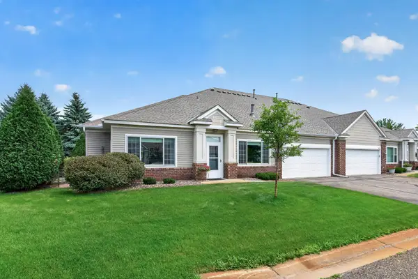 5815 Prairie Ridge Drive, Shoreview, MN 55126