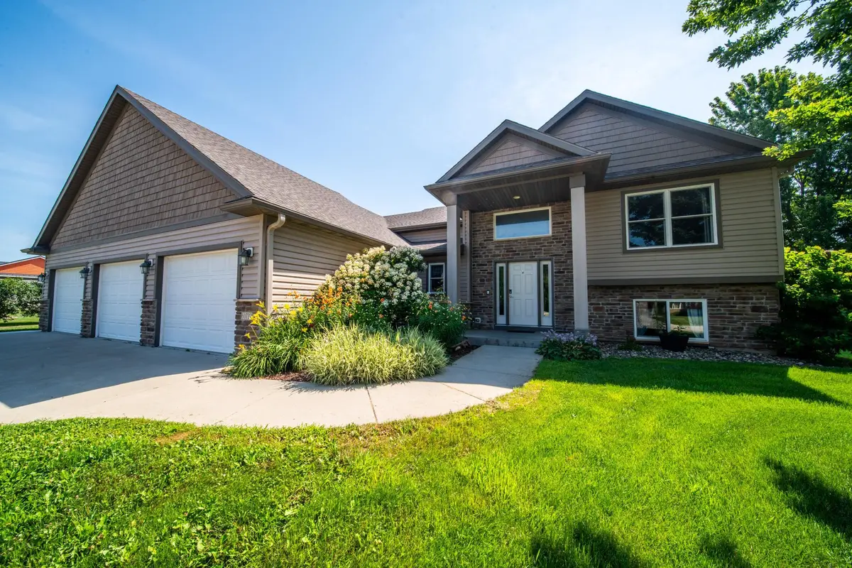 60722 254th Avenue, Mantorville, MN 55955 - #1