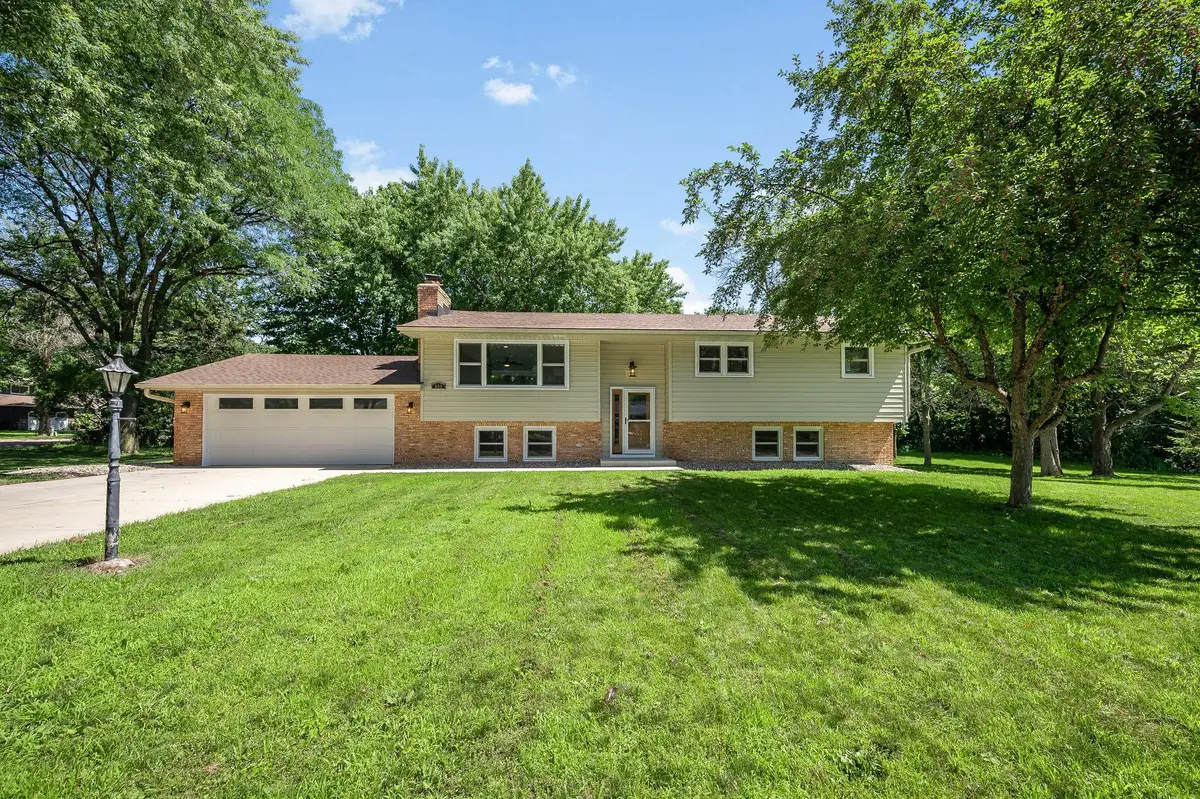 300 Viking Drive, Mankato, MN 56001 - #1