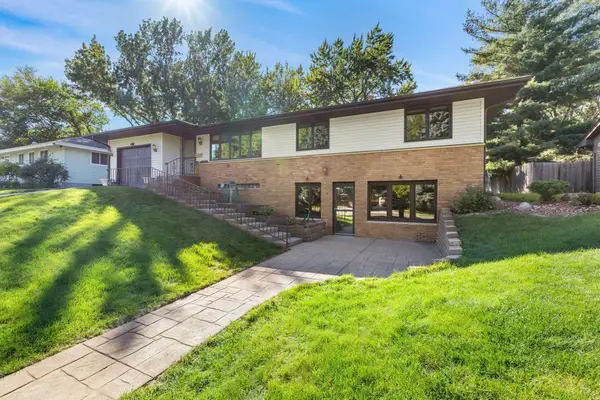 6740 4th Street Ne, Fridley, MN 55432