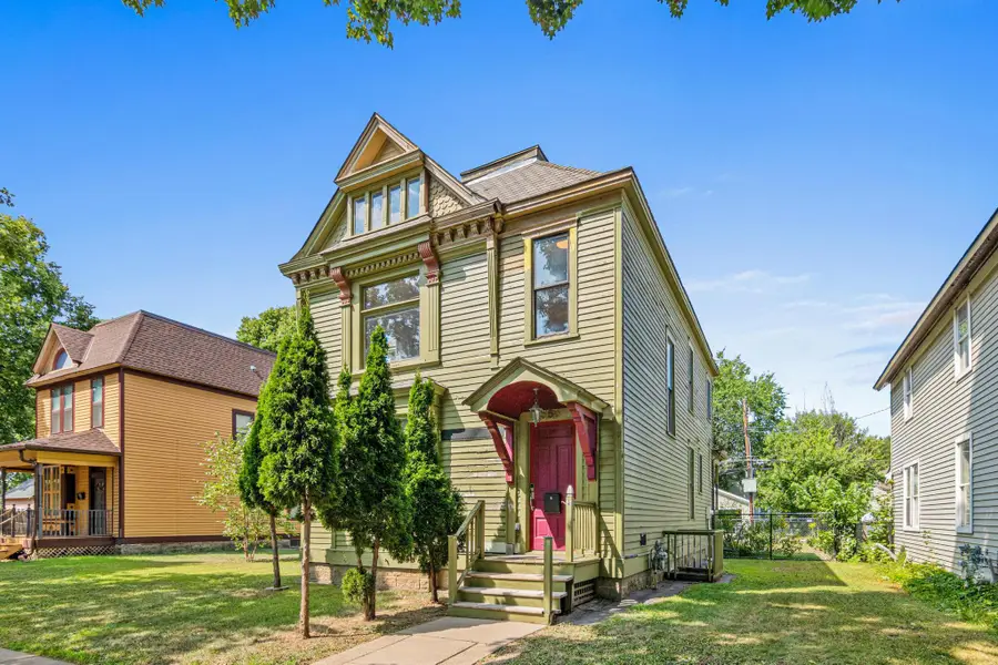 553 Sherburne Avenue, Saint Paul, MN 55103 - #2