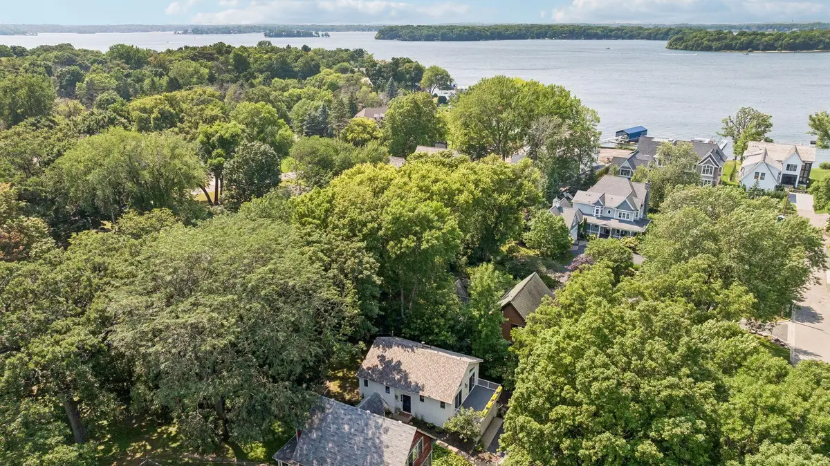 20475 Summerville Road, Deephaven, MN 55331 - #1