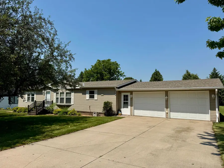 1206 Viking Drive, Olivia, MN 56277 - #2