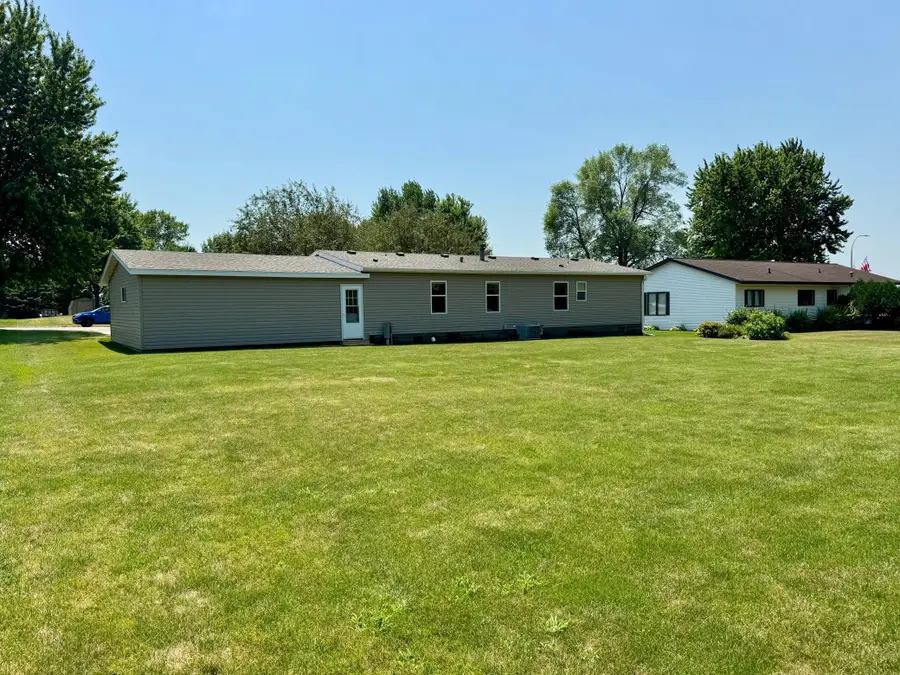 1206 Viking Drive, Olivia, MN 56277 - #3