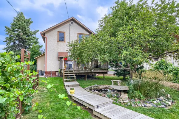 1735 Malvern Street, Roseville, MN 55113